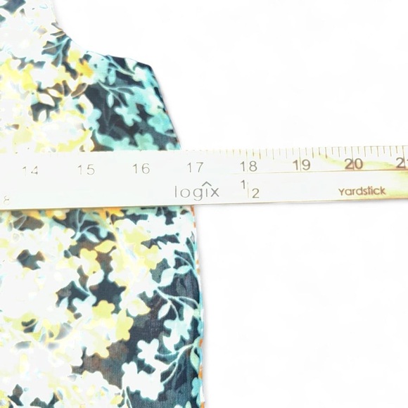 CAbi Colorful Abstract Sleeveless Top - Picture 5 of 6